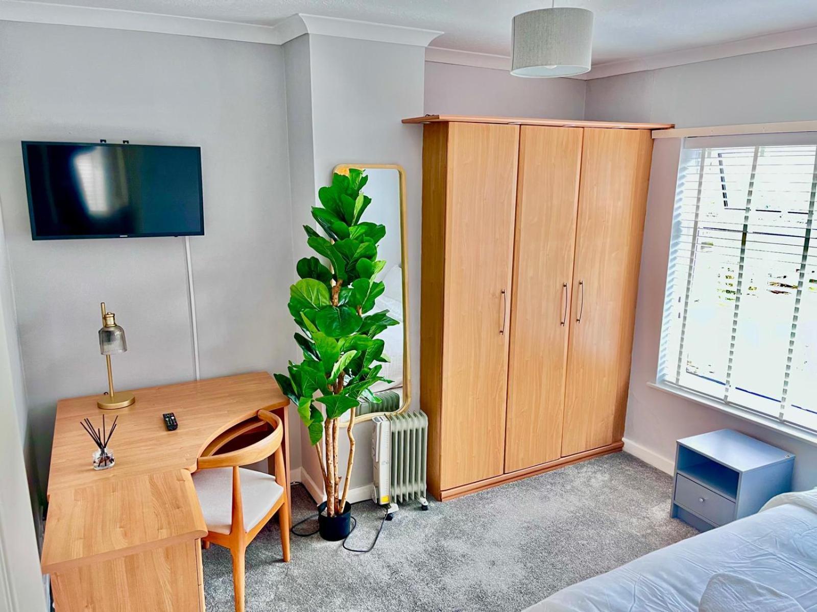 Purple Mansions - Home Away From Home Allesley Екстер'єр фото